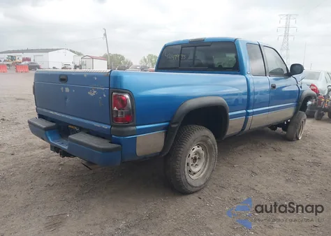 2001 Dodge Ram 1500 St z USA, uszkodzony, nr VIN 3B7HF13Z21G706532